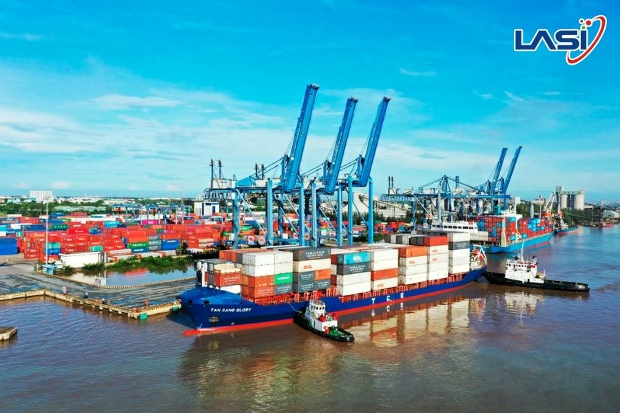 Mô Hình Cảng Xanh - Hướng Đi Bền Vững Cho Cảng Biển Việt Nam