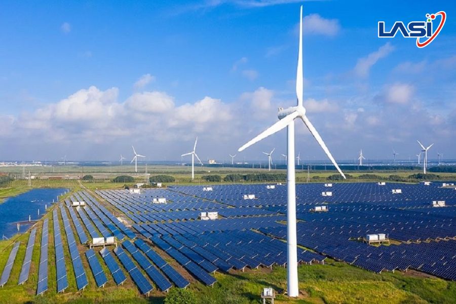 Tiềm Năng Phát Triển Năng Lượng Mặt Trời Và Gió Tại Việt Nam