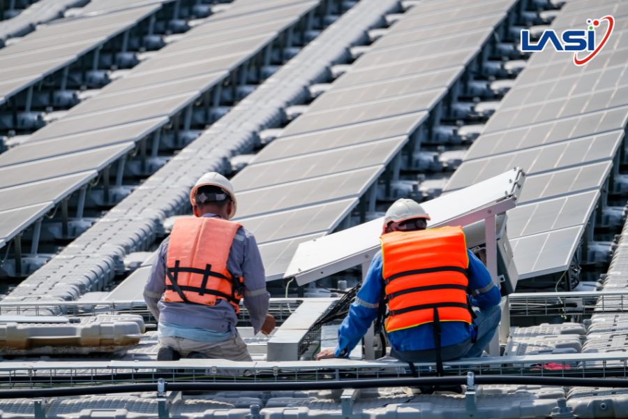 Đẩy Mạnh Phát Triển Công Nghiệp Năng Lượng Tái Tạo