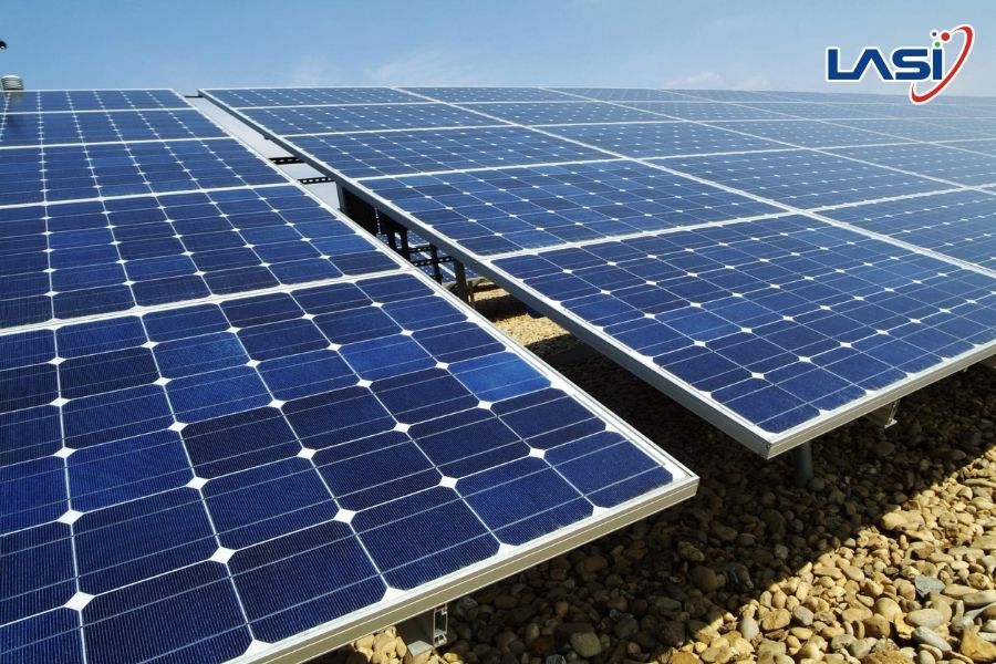 Tối Ưu Hiệu Suất Nhà Máy Điện Mặt Trời Với Hệ Thống Giám Sát Bám Bụi DUSTIQ